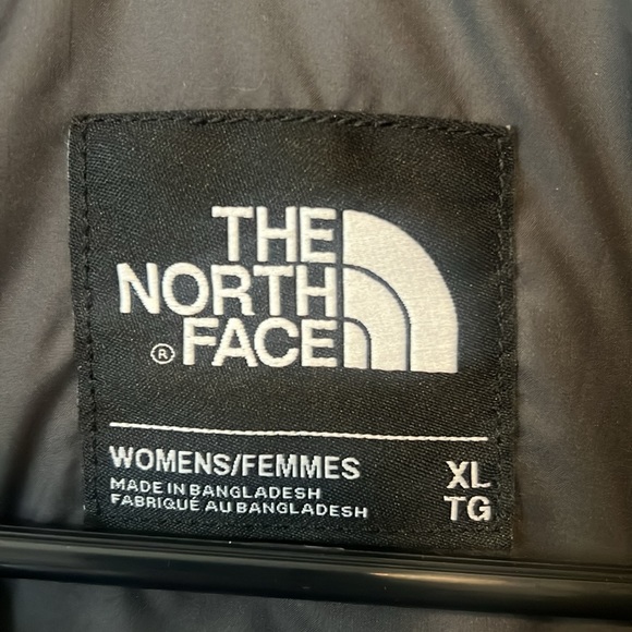The North Face Women’s XL jacket - Picture 2 of 6